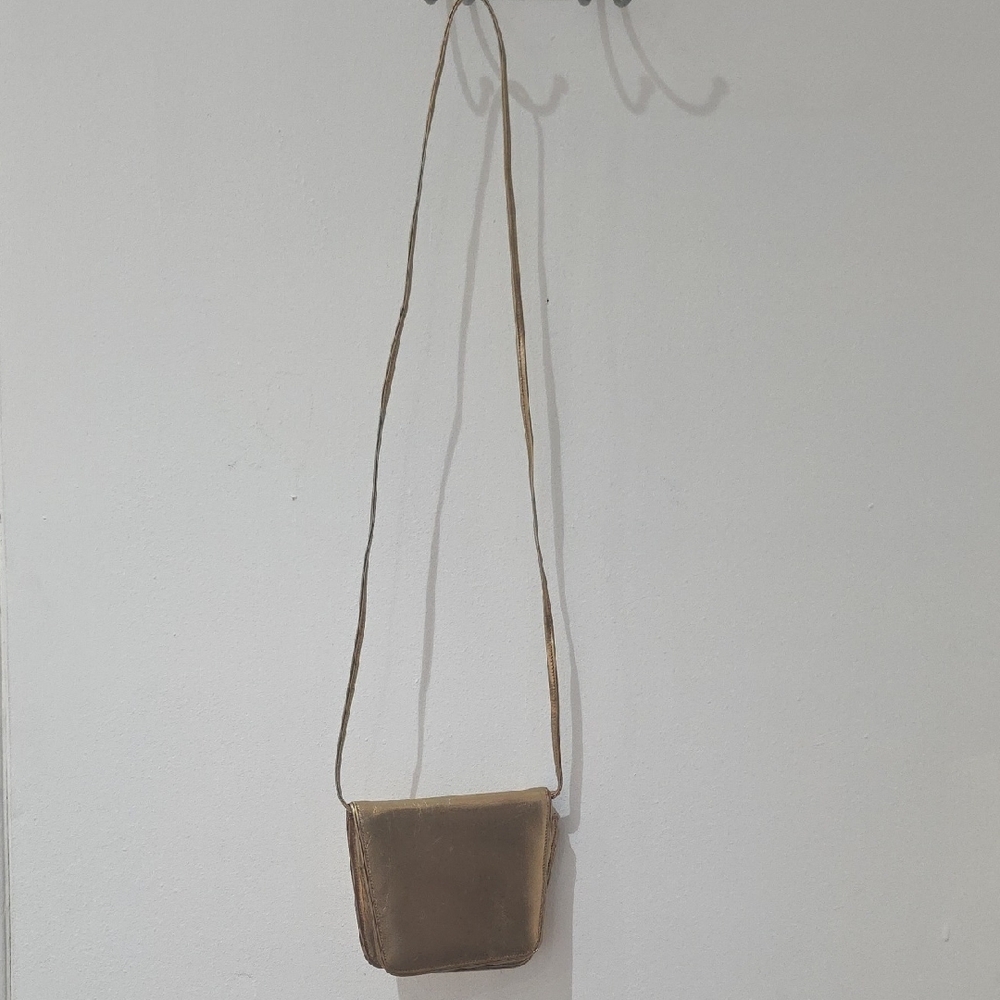 Elegant Tan Shoulder Bag